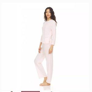 Woman's pastel pink Pajamas